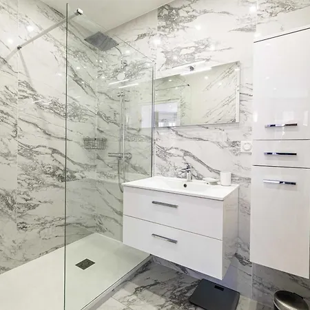 Charming Flat - Ac - 2br - 6p - Апартаменты *