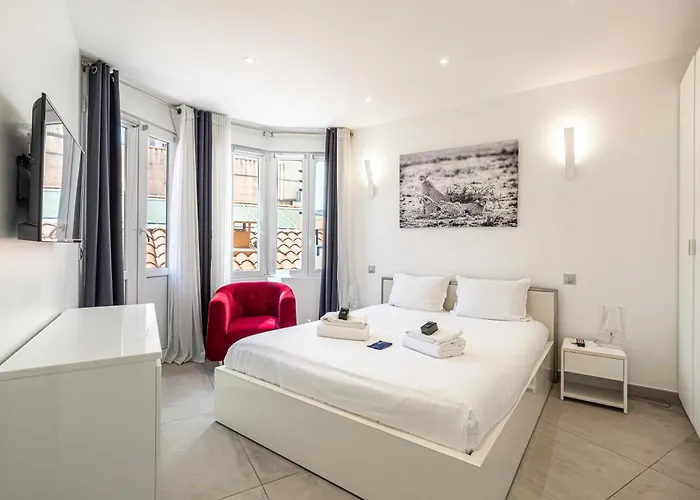 Charming Flat - Ac - 2br - 6p - Apartment