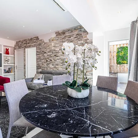 Charming Flat - Ac - 2br - 6p - Apartamento